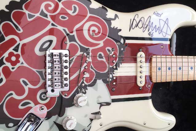 La SuperSic Fender Stratocaster / Charitybuzz