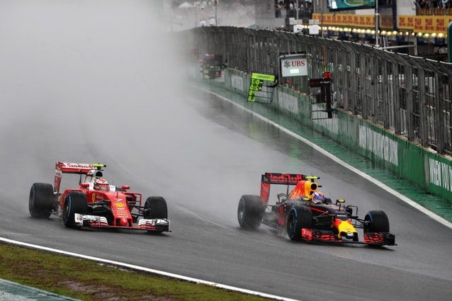 Max Verstappen in azione sulla pista di Interlgos - Getty Images