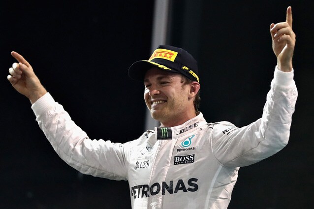 Nico Rosberg esulta dopo essere diventato campione del mondo – Getty Images
