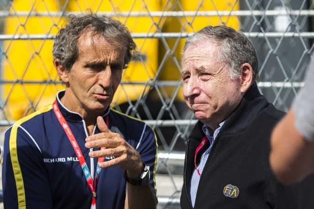 Alain Prost, ex ferrarista e iridato di Mclaren e Williams, a colloqui con il presidente della Fia, Jean Todt / GettyImages