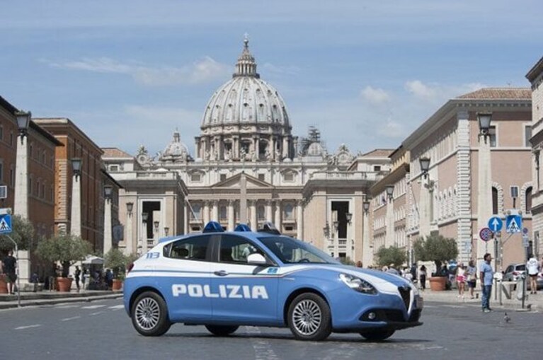 alfa-romeo-giulietta-polizia-stradale