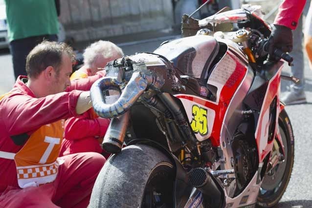 La Honda di Cal Crutchlow dopo l’incidente di sabato a Brno / GettyImages