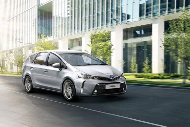 toyota-prius-plus-2018