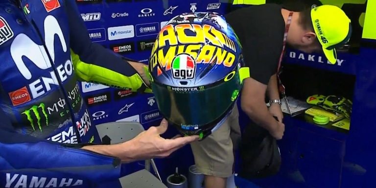 MotoGP, Valentino Rossi con il casco speciale 'Back to Misano'