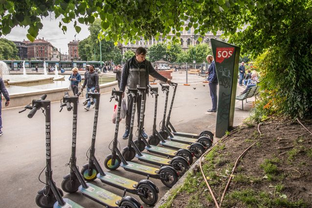 Monopattini in città – LaPresse