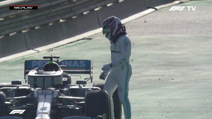 F1, la Mercedes di Hamilton ferma in pista: ecco cosa sta accadendo nei ...