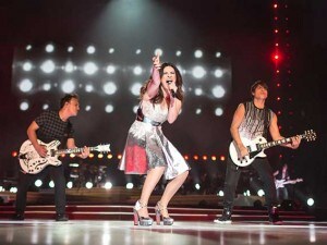 Laura Pausini al San Siro (ph. NAPHTALINA)
