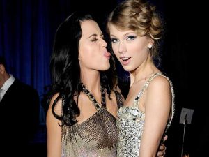 Katy Perry e Taylor Swift, 2010 (Getty Images)