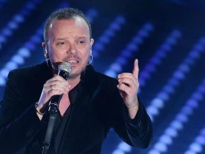 Gigi D’Alessio al Festival di Sanremo 2017 (LaPresse)