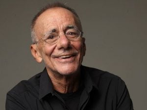 Roberto Vecchioni (ph Oliviero Toscani)