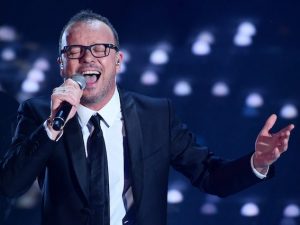 Gigi D’Alessio al Festival di Sanremo (LaPresse)