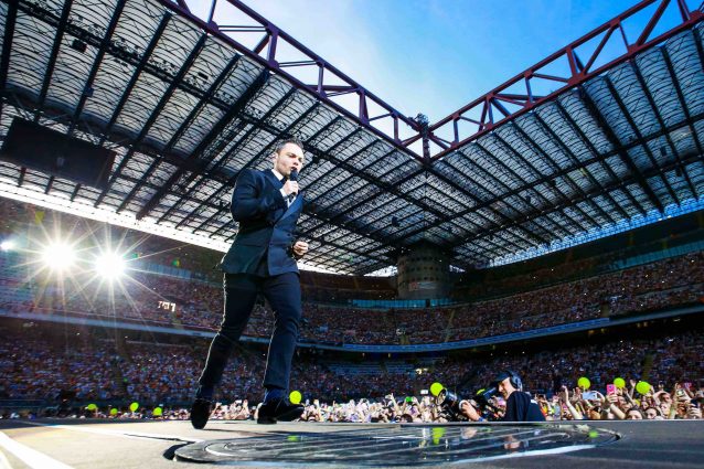 Tiziano Ferro in concerto (ph Christie Goodwin)