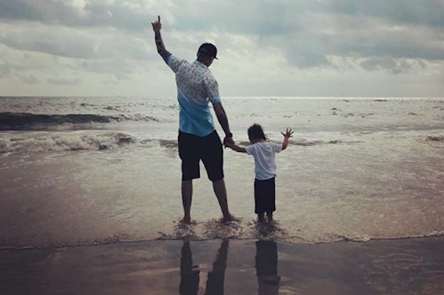 J–Ax col figlio (via Instagram)