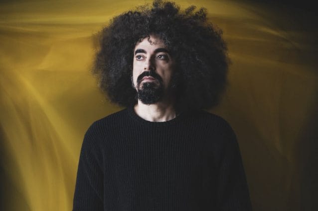 Il significato di "Exuvia", Caparezza muta e cambia pelle per il suo prossimo album