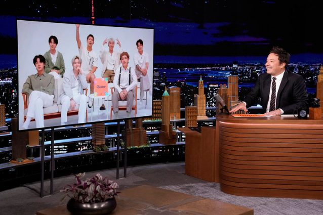 BTS ospiti di Jimmy Fallon (Photo by: Andrew Lipovsky/NBC)