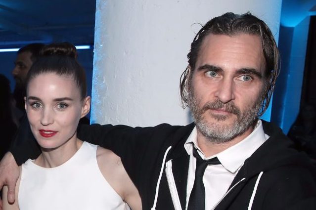 "Rooney Mara e Joaquin Phoenix saranno presto genitori": la notizia impazza sulla stampa americana