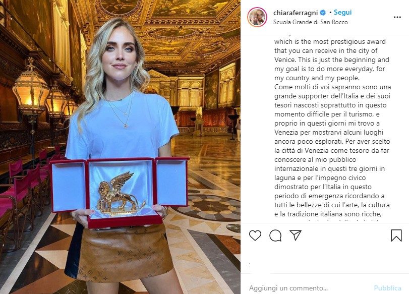 Chiara Ferragni riceve il Leone d'Oro: "Per l'impegno civico dimostrato per l'Italia"