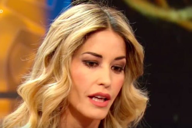 Elena Santarelli e il tumore di Giacomo: "Non è facile accompagnarlo a fare le terapie"