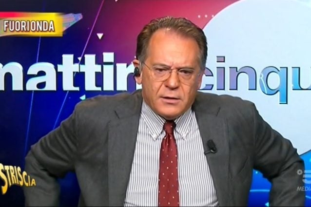 Alessandro Cecchi Paone furioso con i tecnici di Mattino5, il fuorionda: “Cambiate mestiere”