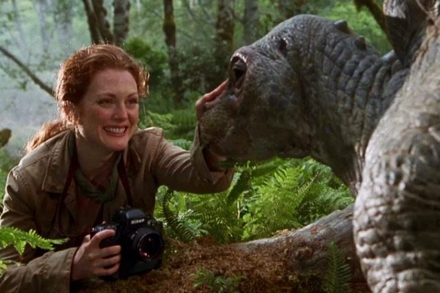 Mediaset cambia programmazione: Scherzi a parte non va in onda, raddoppia Jurassic Park