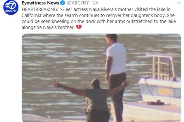 La disperazione della madre di Naya Rivera, in ginocchio davanti al lago in cui è sparita la figlia