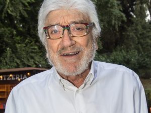 Gigi Proietti Nell Ultima Intervista Alla Mia Eta La Malattia E L Eta Stessa