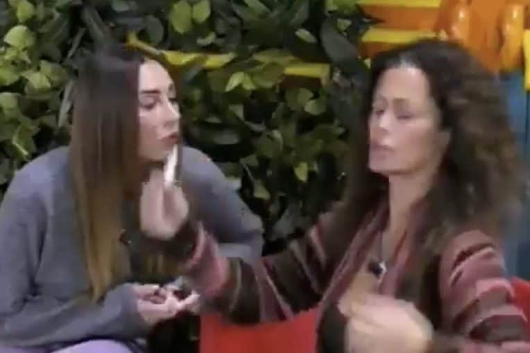 "Io la uccido, non me ne frega un c***o", Samantha De Grenet infuriata con Stefania Orlando