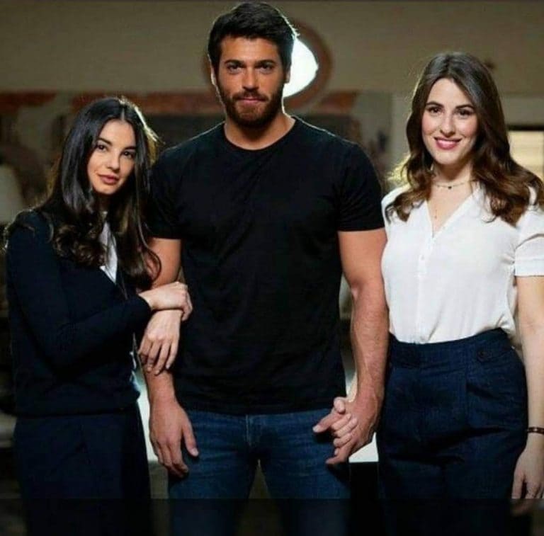 Cast Di Che Dio Ci Aiuti 7