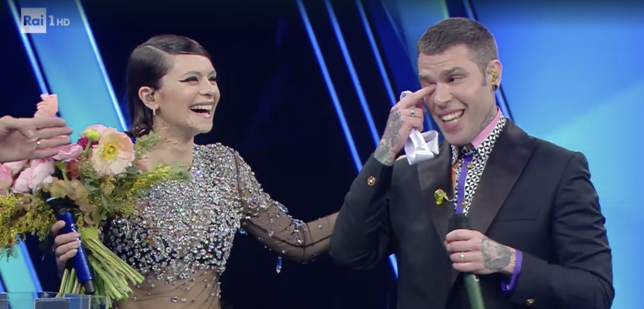Fedez si commuove a Sanremo 2021, la diretta della prima serata