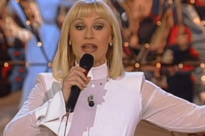 Carramba che sorpresa torna in tv, quando vedere lo show di Raffaella Carrà