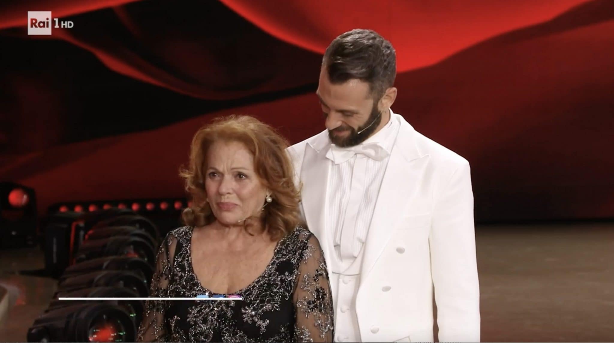Ballando con le stelle, standing ovation per Valeria Fabrizi sulle note di Diodato