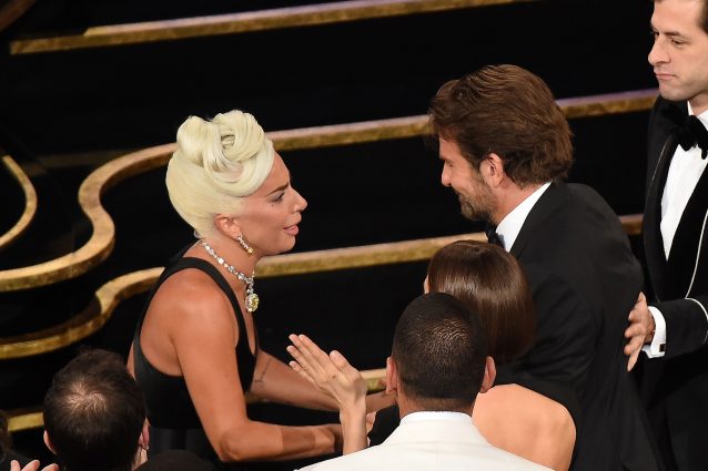 Lady Gaga agli Oscar 2019 parla in italiano con la giornalista napoletana Lady Gaga agli Oscar 2019 parla in italiano con la giornalista napoletana