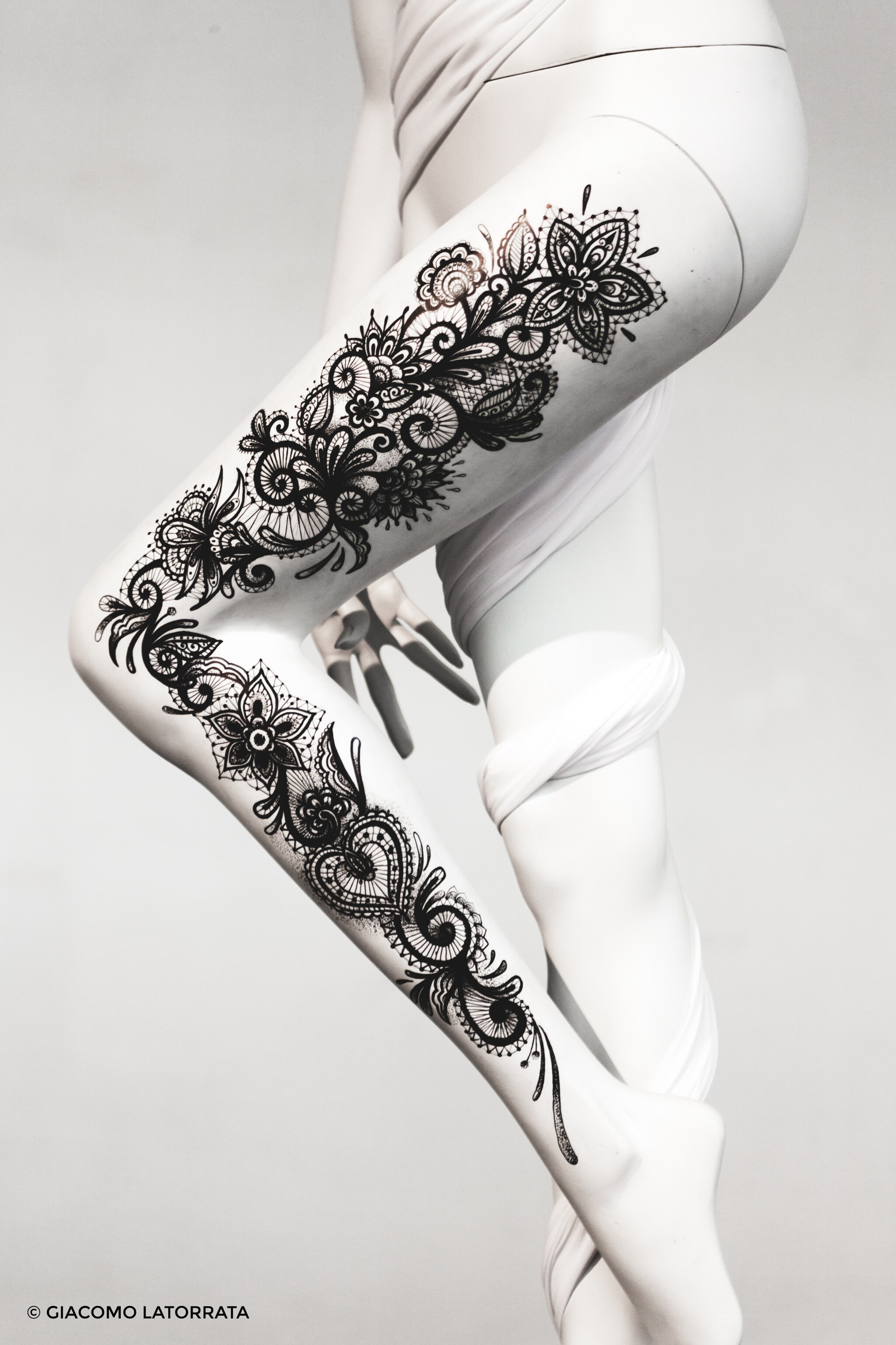 L’haute couture incontra l’arte del tatuaggio. Esposizione Tattoo Couture. Credits: Giacomo Latorrata