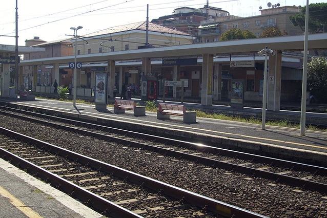 Stazione di Ciampino della linea FL4 (Wikipedia).