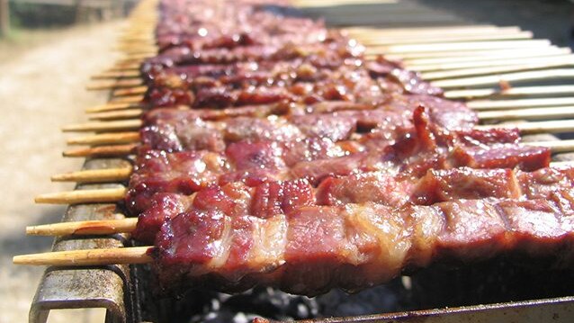 La sagra degli arrosticini tra quelle del weekend 21-23 aprile 2017.