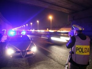 polizia-stradale-foto-massimo-sestini-300x225.jpg