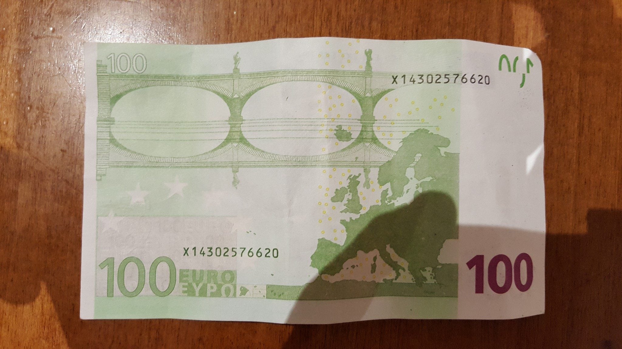 100 euro finti