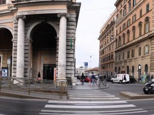 I portici di piazza Vittorio Emanuele II, Roma – foto d’archivio
