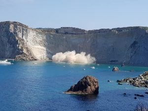 Ponza – crollo Chiaia di Luna