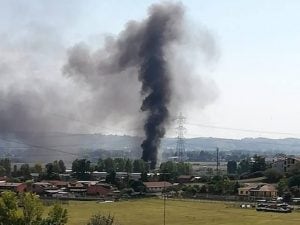 Incendio Nissan Capena Roma