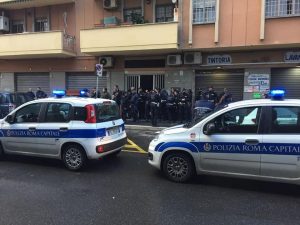 Il blitz in corso a Ostia