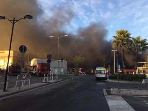 La nube nera che fuoriesce dal Tmb Salario (Foto Facebook)