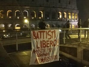 Dalla pagina Facebook "Noi Restiamo"