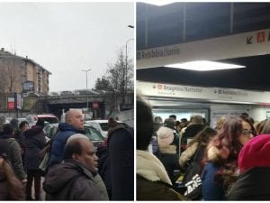 Il caos questa mattina sulla metro A di Roma