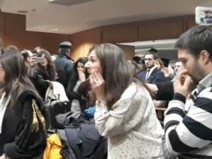 La mamma di Marco Vannini, Marina Conti, protesta in aula contro la sentenza della Corte d’Appello