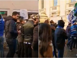I tifosi del Porto sfilano per le vie del centro storico di Roma