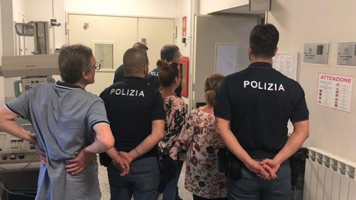 Apprensione in ospedale per le condizioni dell’agente Yuri, accoltellato ieri a Roma mentre era in servizio