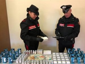 Sequestro di fiale e pasticche da parte dei carabinieri