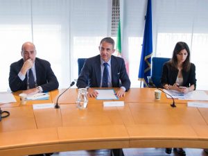 Sergio Costa con Virginia Raggi e Nicola Zingaretti