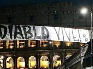Lo striscione degli Irriducibili in ricordo di Fabrizio ’Diabolik’ Piscitelli, ucciso ieri in un agguato a Roma
